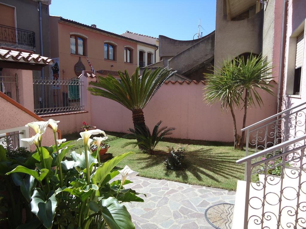 B&B L'Aurora Pula Exterior foto